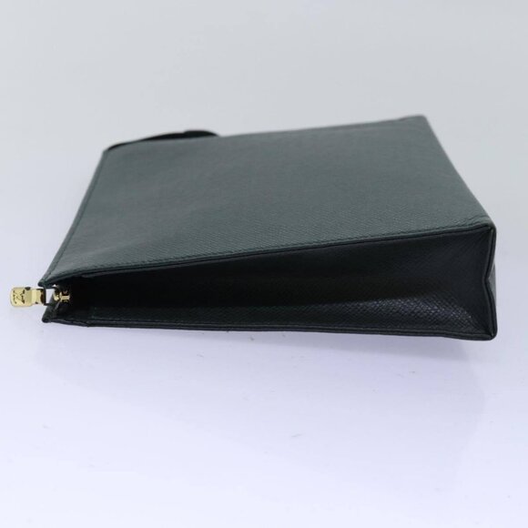 LOUIS VUITTON Taiga Pochette Voyage MM Clutch Bag Epicea LV Auth 75171 - Picture 4 of 16